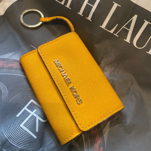 MICHAEL KORS LEATHER LOVELY SLIM MINI Wallet LUX - Picture 2 of 15